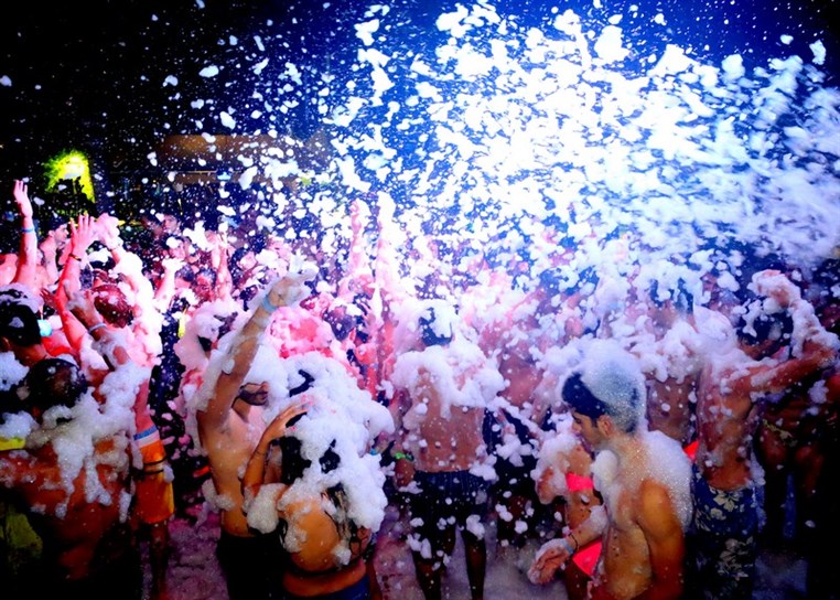 Lebanon Largest FOAM Party 3 (2)